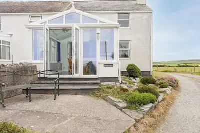 Image de Bodlasan Groes Cottage, pet friendly, with a garden in Llanfachraeth