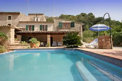 Image de Maison de vacances \"Camp Redo\" avec vue sur la montagne, piscine, jardin, terrasse et Wi-Fi