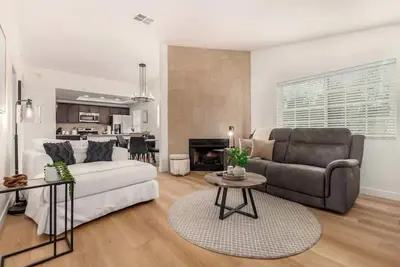 Image de 2br Retreat: Pool, Tesla Charger, Near Attractions