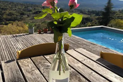 Image de Maison bois romantique, piscine privée, vue et calme absolu. Idéale couple.