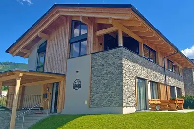Image de Luxury chalet Alpenglück with sauna at ski slopes