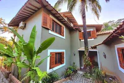 Image de Arraial d'ajuda - house with 4 bedrooms - central area - near Rua Mucugê.