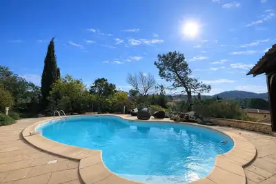 Image de Très belle villa provençale 6/8 pers. avec piscine privée Les Estérets du Lac