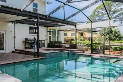 Image de Luxe 4br Retreat with Pool, Hot Tub & Mini Golf by Rens Retreat