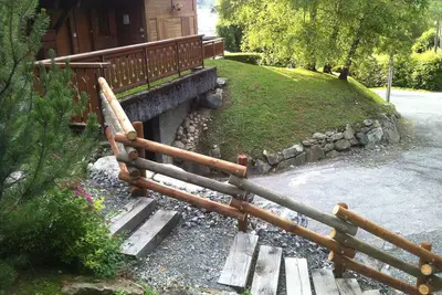 Image de Appartement rez de jardin sur rochebrune   chalet familial  terrasse privative