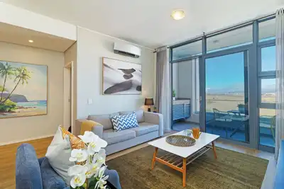 Image de Mountain View Luxe | Modern Century City Stay