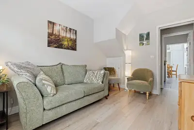 Image de Stylish York Home | Free Parking | Sleeps 4 - Pass the Keys