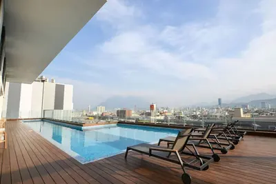 Image de 1 King & 2 Twin Bed | 6 people 2BR2br | Gym & Pool