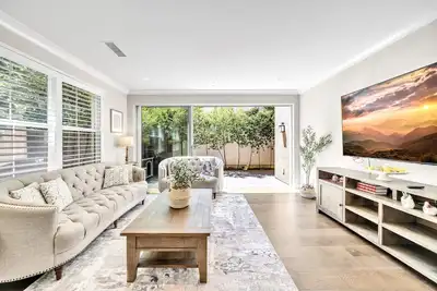 Image de The 3br Stunner on Stallion｜Pet-Friendly｜Bright & Airy｜Garage Access #41252