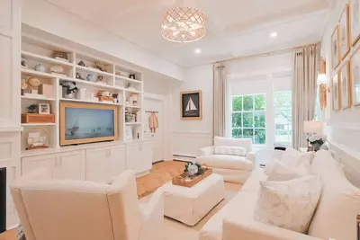 Image de Brand New 2br Condo w/ Pool. No Pets!