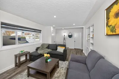 Image de 2br Suite | Family Friendly | Near Yyc Airport & Downtown - 4412 – Up