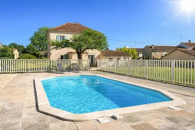 Image de Maison av. piscine proche Uzès