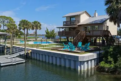 Image de Private Pool & Dock Family Fishing Bungalow Retreat Near Shell Point Beach