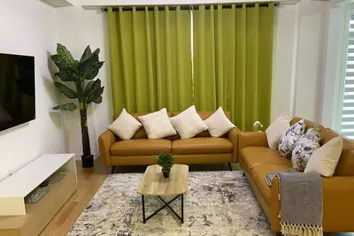 Image de 4 Br Spacious Home in Barrie