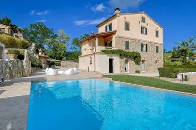 Image de About 30 minutes from Ascoli Piceno, Villa Ondina is a charming retreat with private pool