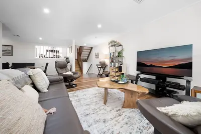 Image de Superbe maison de ville de 2 chambres avec patio, barbecue et parking