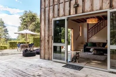 Image de Deluxe Cabin Rental in Stunning Setting near Tasman, South Island