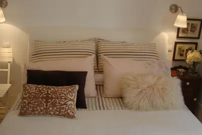 Image de Right In Front Of The Cathedral! Historical Center