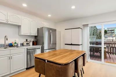 Image de Perch - Ac Home w/ Sauna & Outdoor Seating!