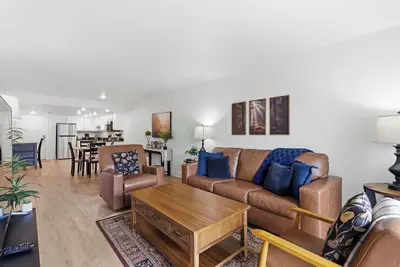 Image de Serene Creek Condo – Pool & Gym