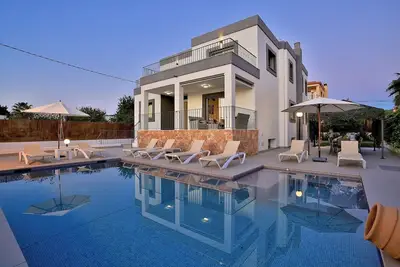 Image de 5 minutes to Ibiza Town | Pool | Roof Top Terrace