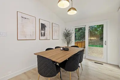 Image de 3-bedroom house in Burien with Ac!