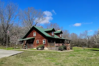 Image de 37 acres, fishing, hunting, golf course nearby, rustic feel, hiking, near town.
