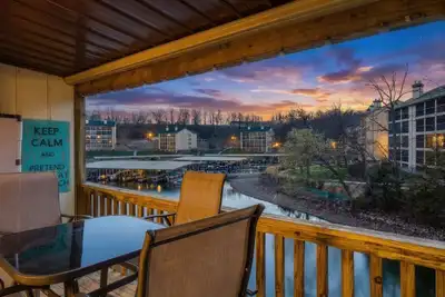 Image de Teal Tide - Indoor Pool & Lakeside Pool!