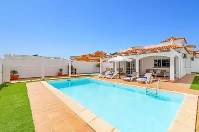 Villa Naipa Golf by Villa Plus