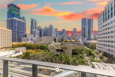 Image de Elite Stay with Beautiful Rooftop Vibes Studio