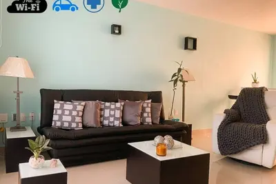 Image de 212 Bnb apartment in downtown with internet and garage