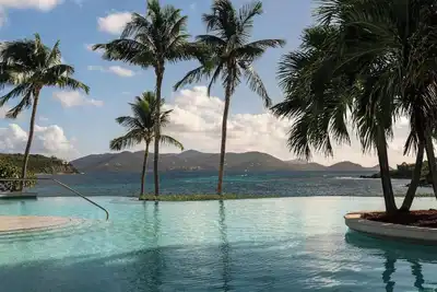 Image de Stay in Luxury at Ritz Carlton St. Thomas 2 Bdr Oceanfront, Prime Dates in April