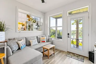 Image de 2-bedroom lake house condo/covered boat slip in Deerfield Resorts! Norris Lake.