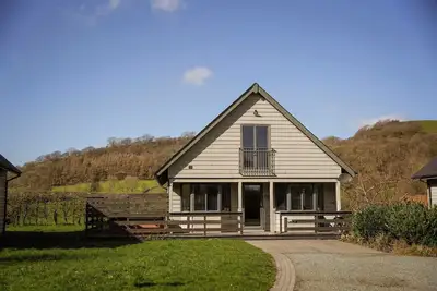 Image de Maple Lodge, pet friendly, with hot tub in Llangunllo