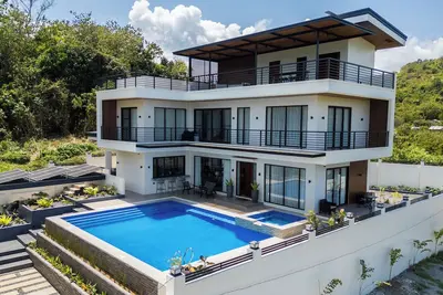 Image de -New- Luxury Solar Villa with Full Ocean View, Pool & Jacuzzi