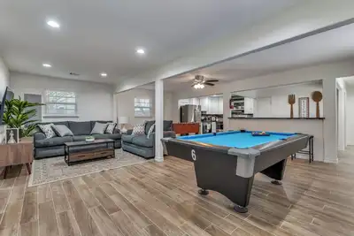 Image de Cozy 3br home in Entertainment District close to At&T Stadium & Globe Life Field