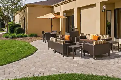 Image de Relaxing Unit | Pets Welcome, Seasonal Pool! Near Music Pavilion