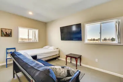 Image de Ozarks Studio on a Working Farm: Hike, Fish, Relax