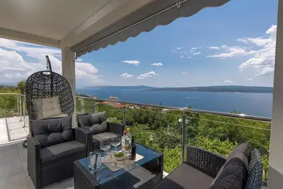 Image de Beautiful modern 4 star apartment with sea view