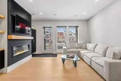 Image de Luxury 2 Bed | Min to Dt | Ac