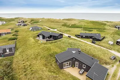 Image de Lovely hot-tub house in Klitmøller, 100 meters from the North Sea.