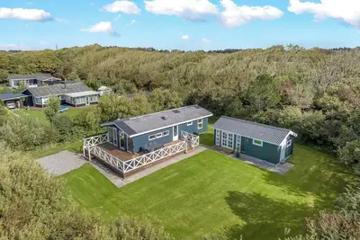 Image de Lovely holiday home with annex and wilderness bath.