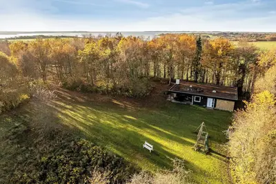 Image de Lovely holiday home with wilderness bath and a view of the fjord.