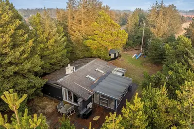 Image de Cozy holiday home in beautiful surroundings in Vorupør.