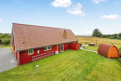 Image de Large holiday home on 2 levels, with views of Ringkøbing Fjord and outdoor.