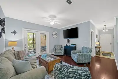 Park Ave 112 - First Floor Condo