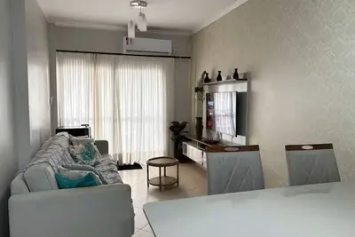 Image de Spacious apartment 160m from the beach, 3 bedrooms, barbecue.