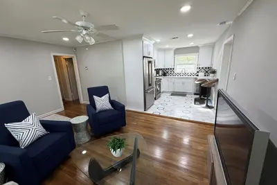 Image de New Listing! Spacious 4-Br Fantastic Atlanta Home with Ac - Minutes to Downtown