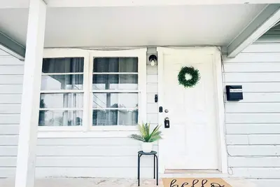 Image de Melinda Lane Comfort Dwelling 3br 1ba Cozy Stay for Families and Groups