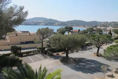 Image de Studio cabine climatisé dans résidence avec piscine